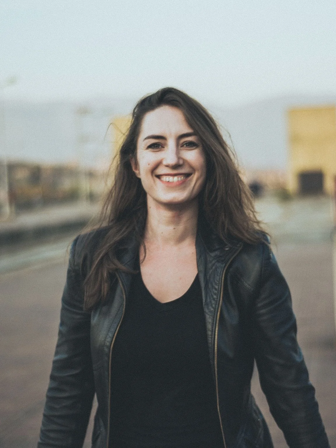 RUMENA BUŽAROVSKA, EL ARTE DE INCOMODAR CON HUMOR Y LUCIDEZ